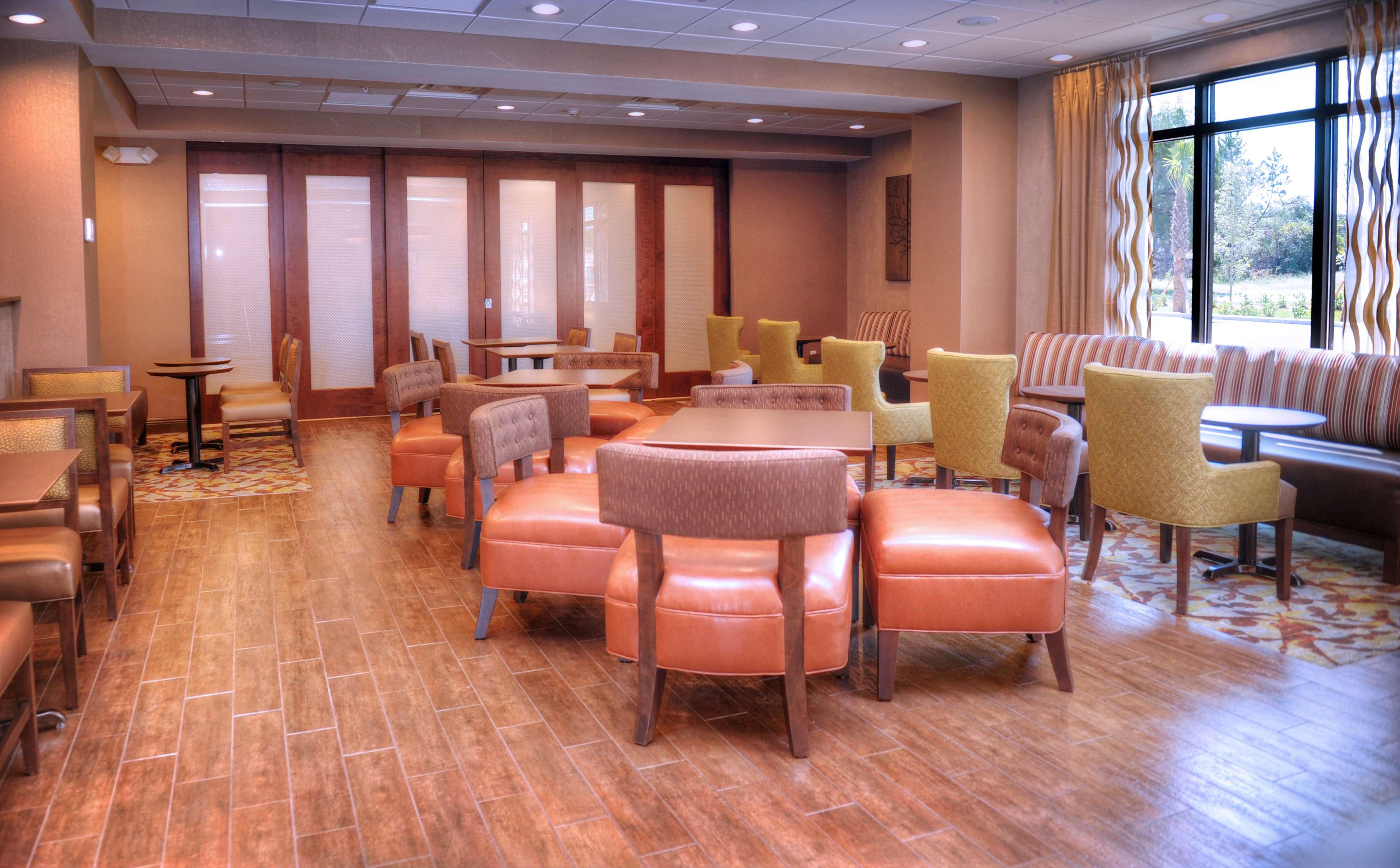 Hampton Inn Кристал-Ривер Экстерьер фото