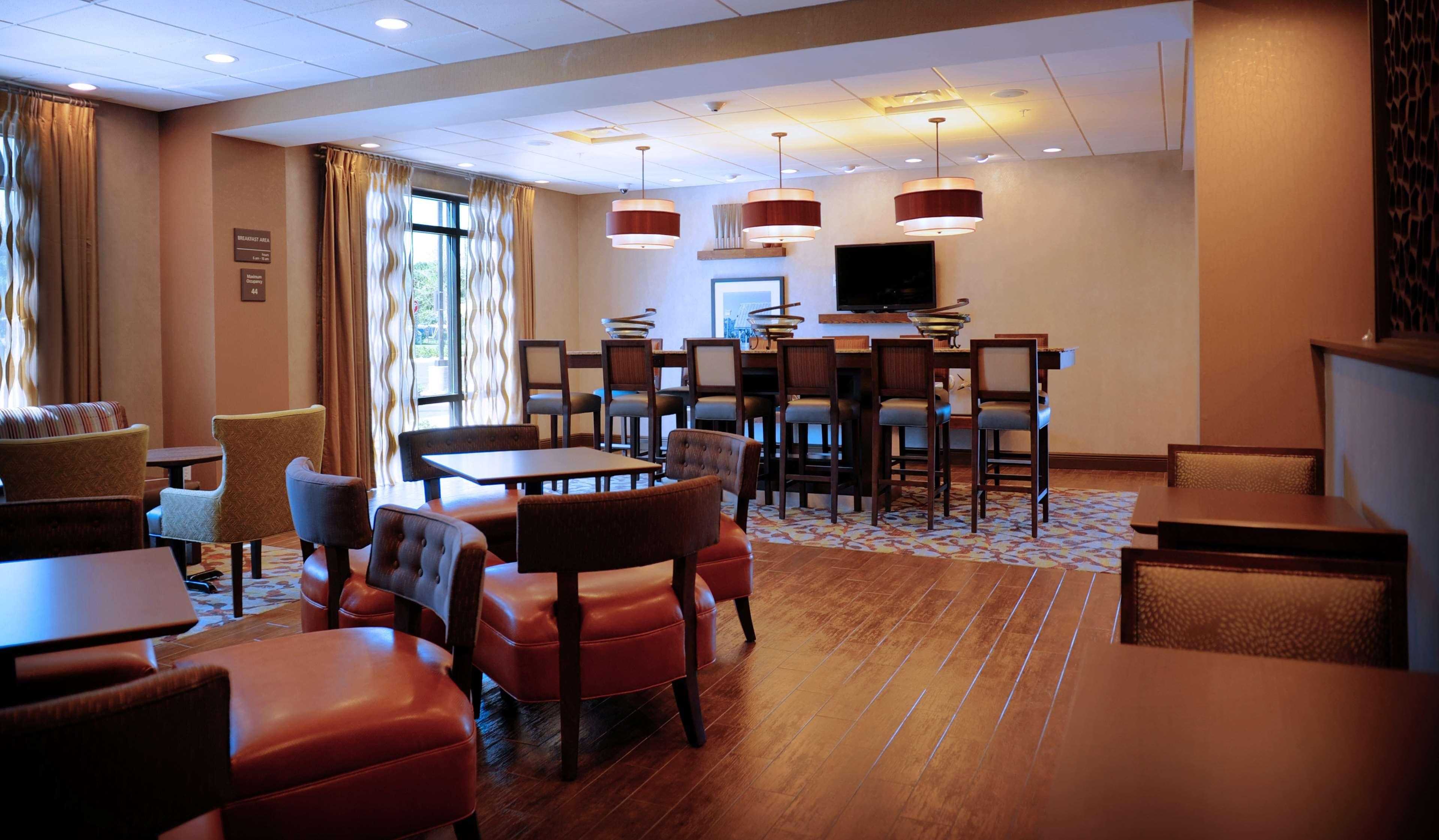 Hampton Inn Кристал-Ривер Экстерьер фото