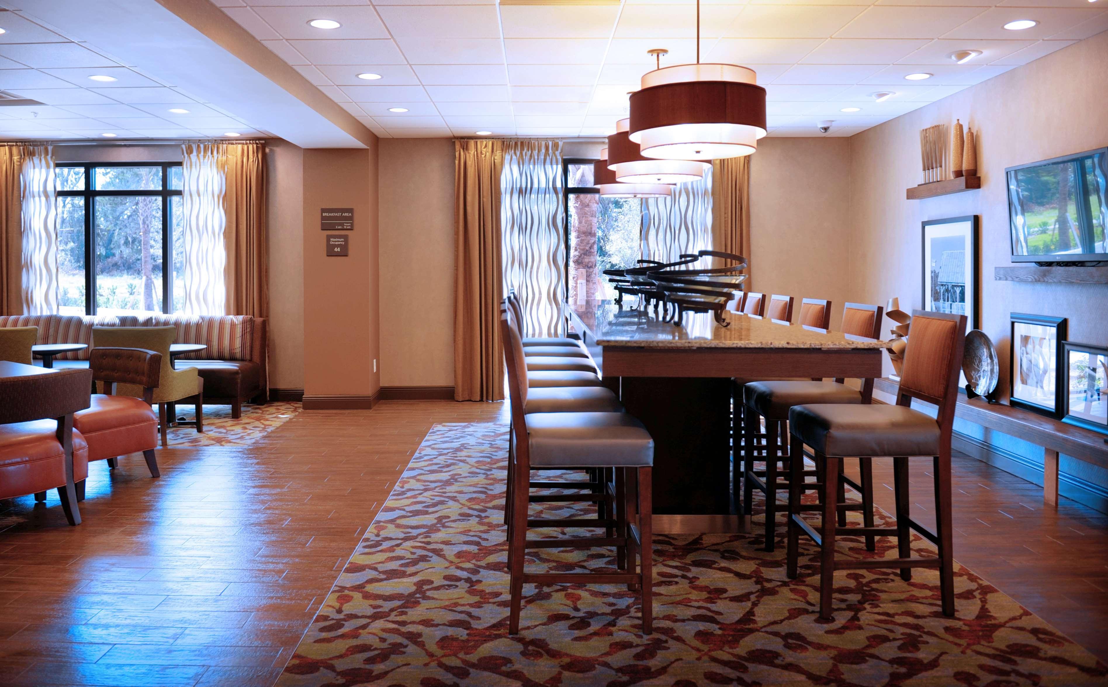 Hampton Inn Кристал-Ривер Экстерьер фото