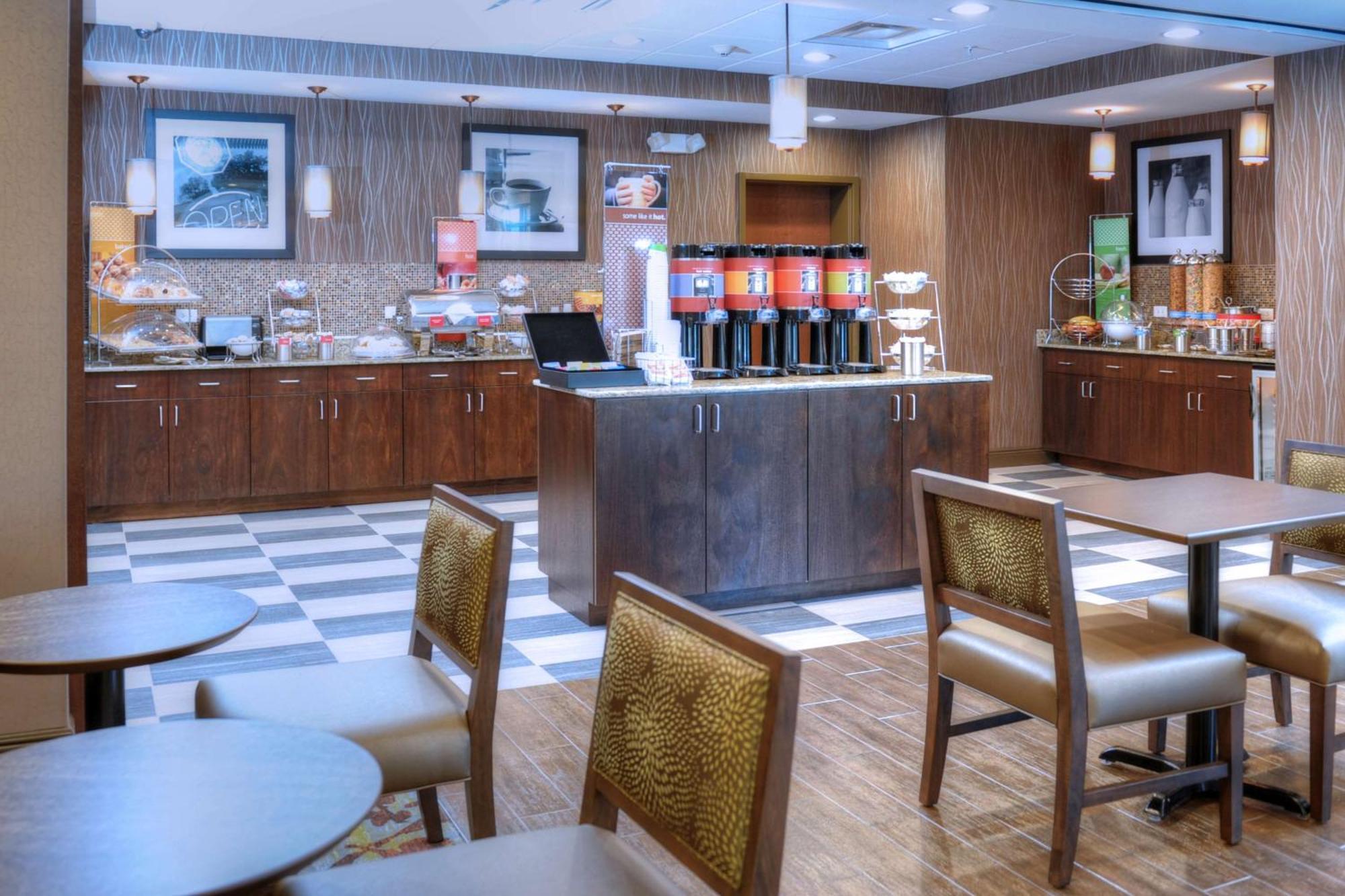 Hampton Inn Кристал-Ривер Экстерьер фото