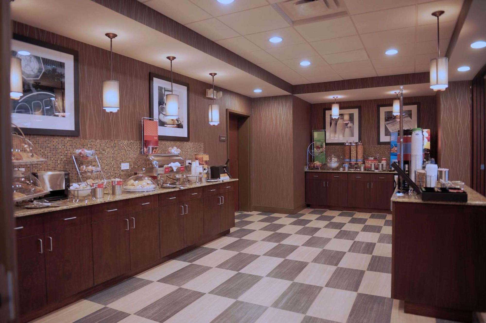 Hampton Inn Кристал-Ривер Экстерьер фото